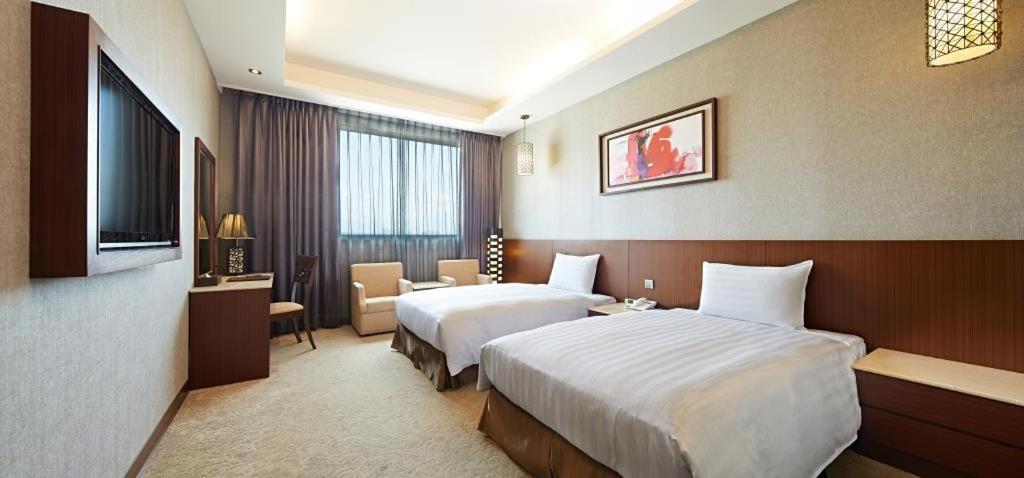 Guanko Hotel Chiayi Exterior foto